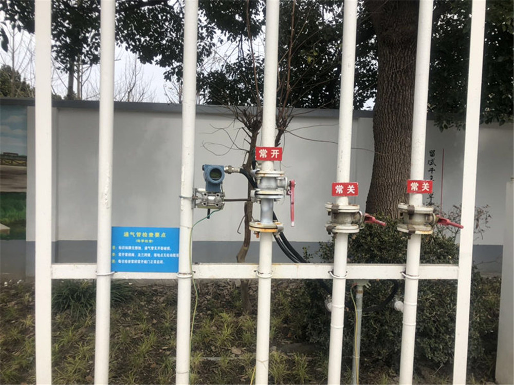 上海某加油站流量監測和差壓壓力監測